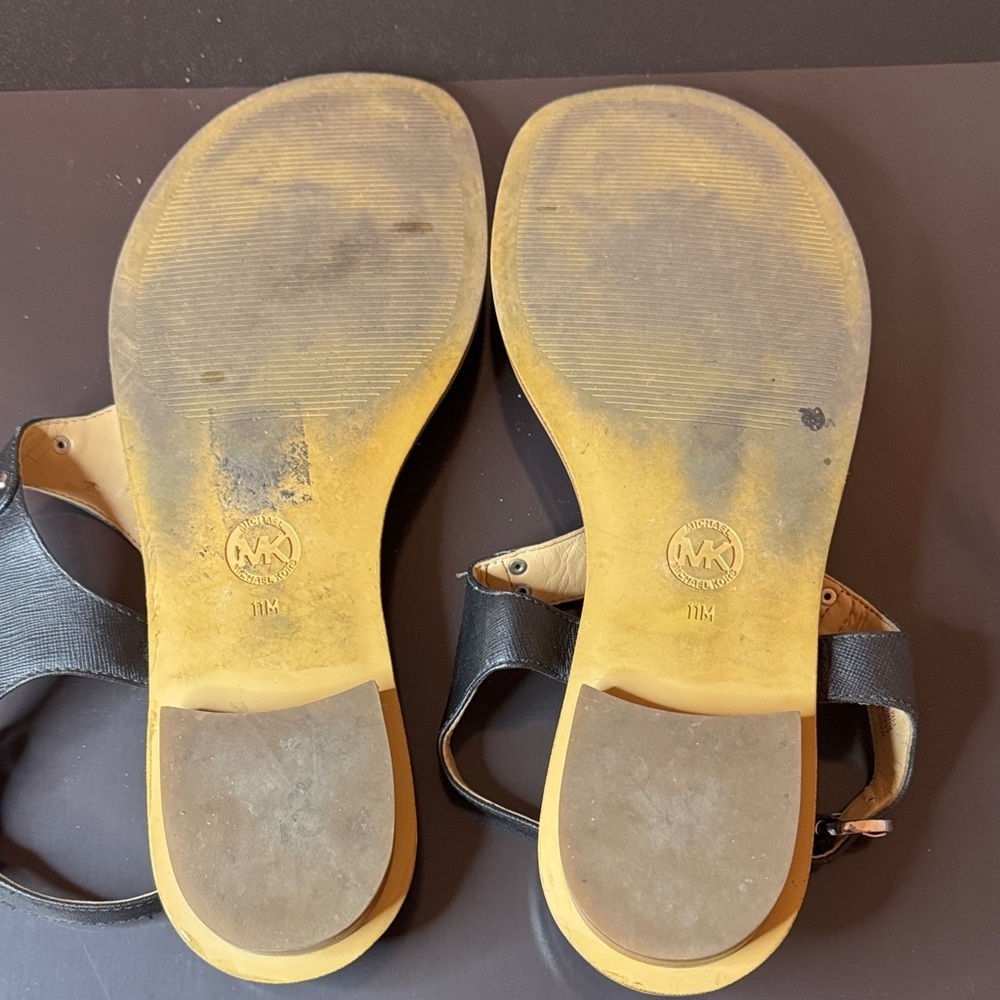 Michael Kors MK Silver Plate Thong Flat Sandals in Black Leather Size 11 Summer - Picture 5 of 9